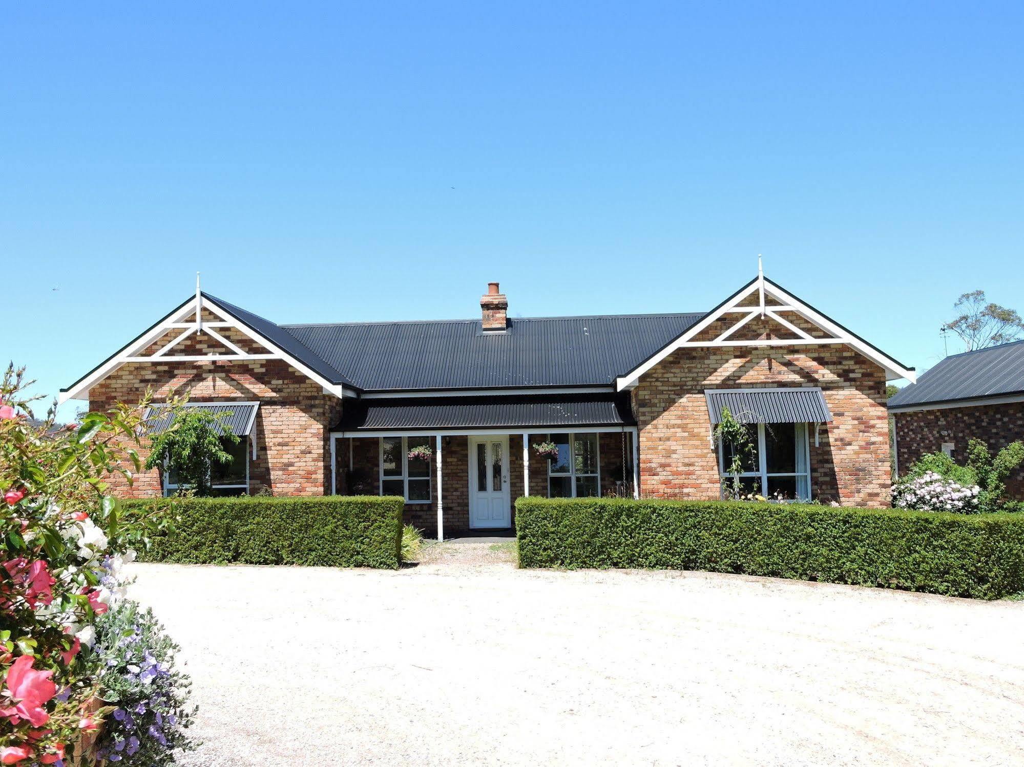 Hazelcreek Cottages Exeter Екстериор снимка